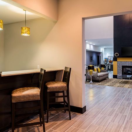 Best Western Plus Regency Park Walker Exterior foto