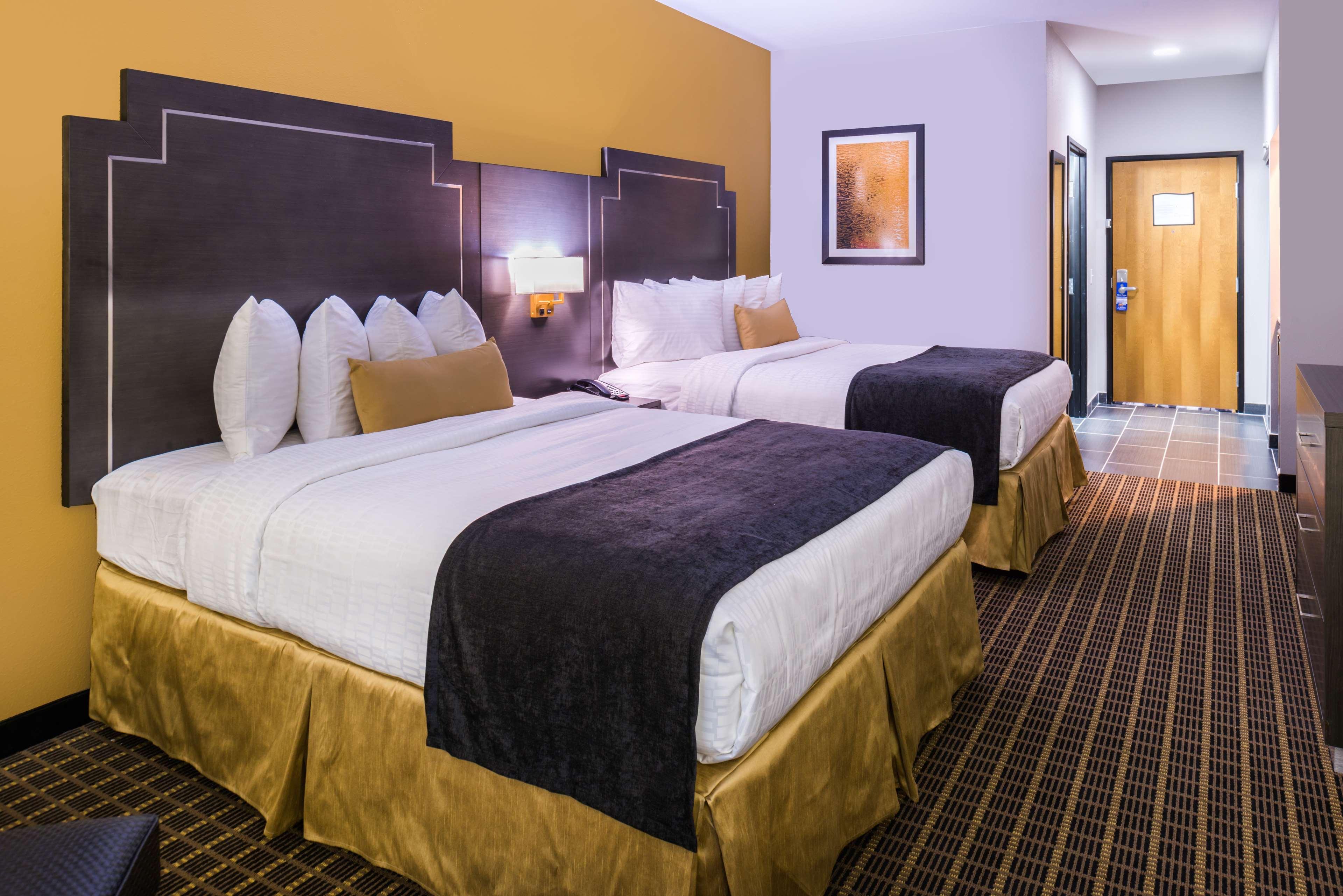 Best Western Plus Regency Park Walker Exterior foto