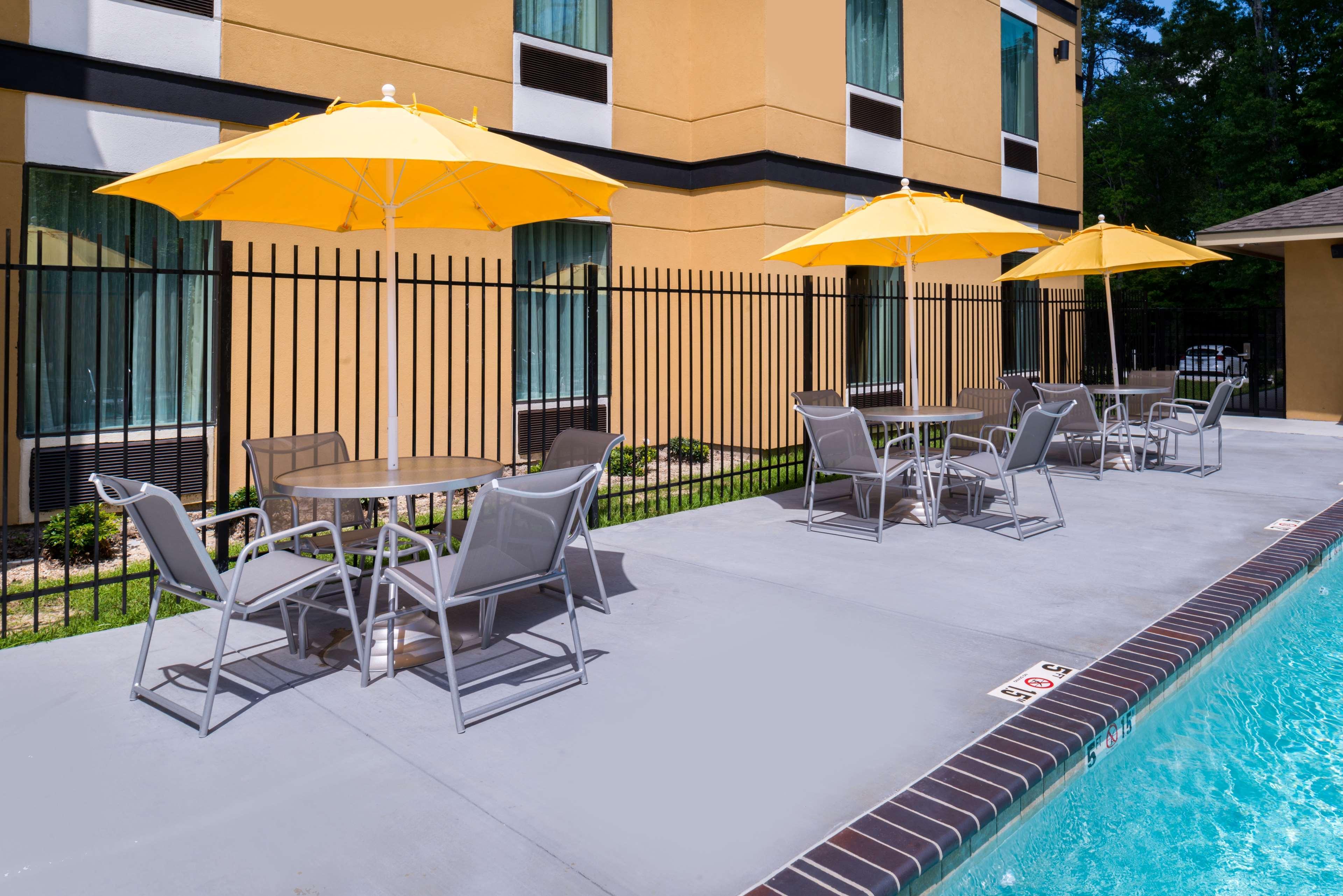 Best Western Plus Regency Park Walker Exterior foto
