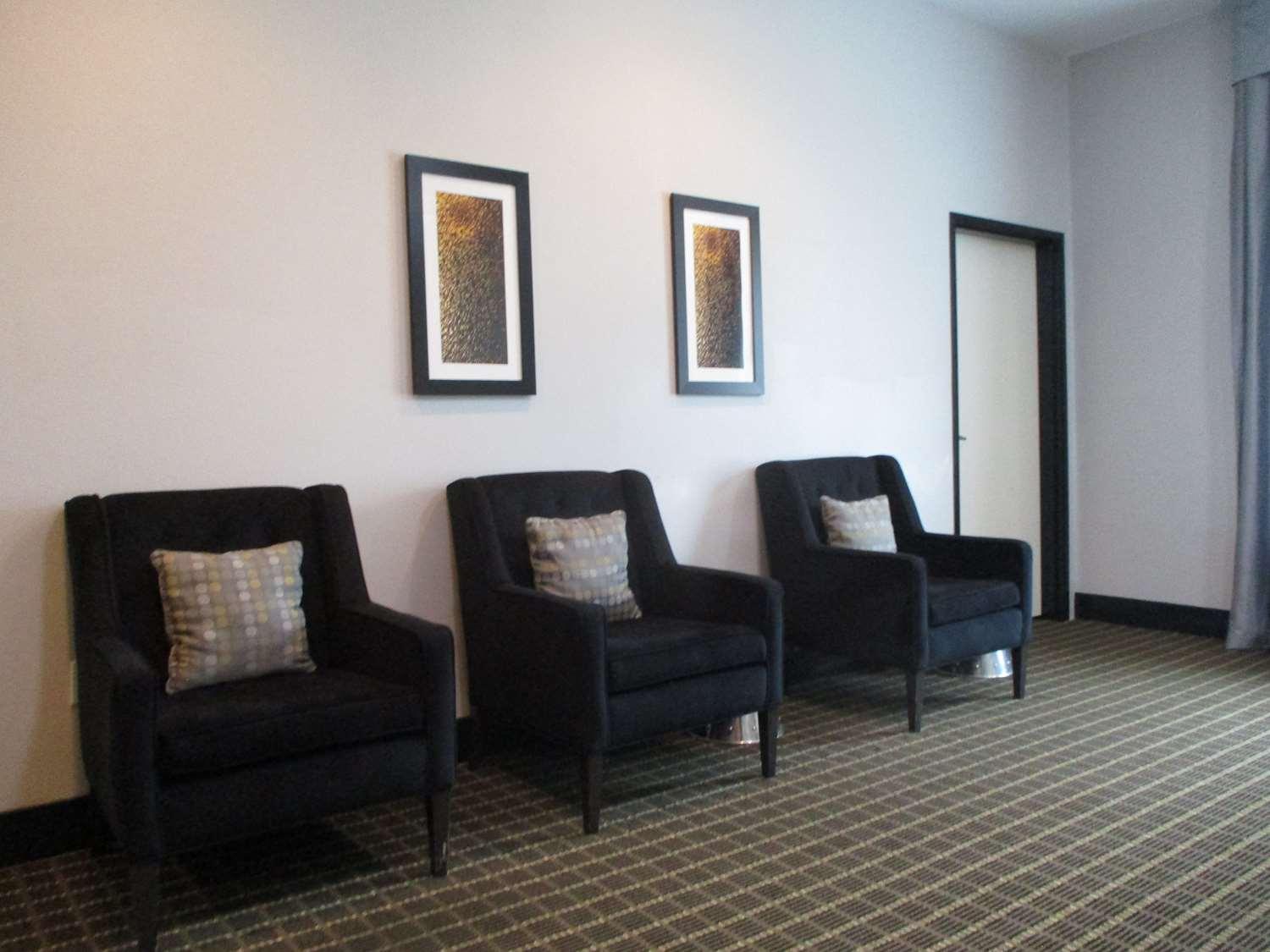Best Western Plus Regency Park Walker Exterior foto