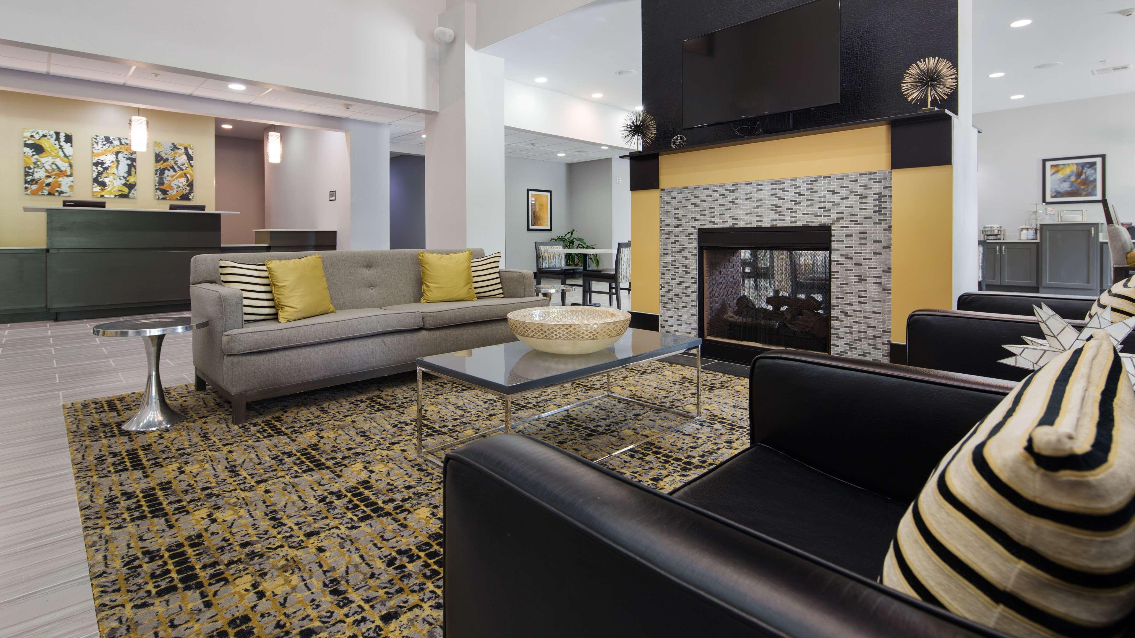 Best Western Plus Regency Park Walker Exterior foto