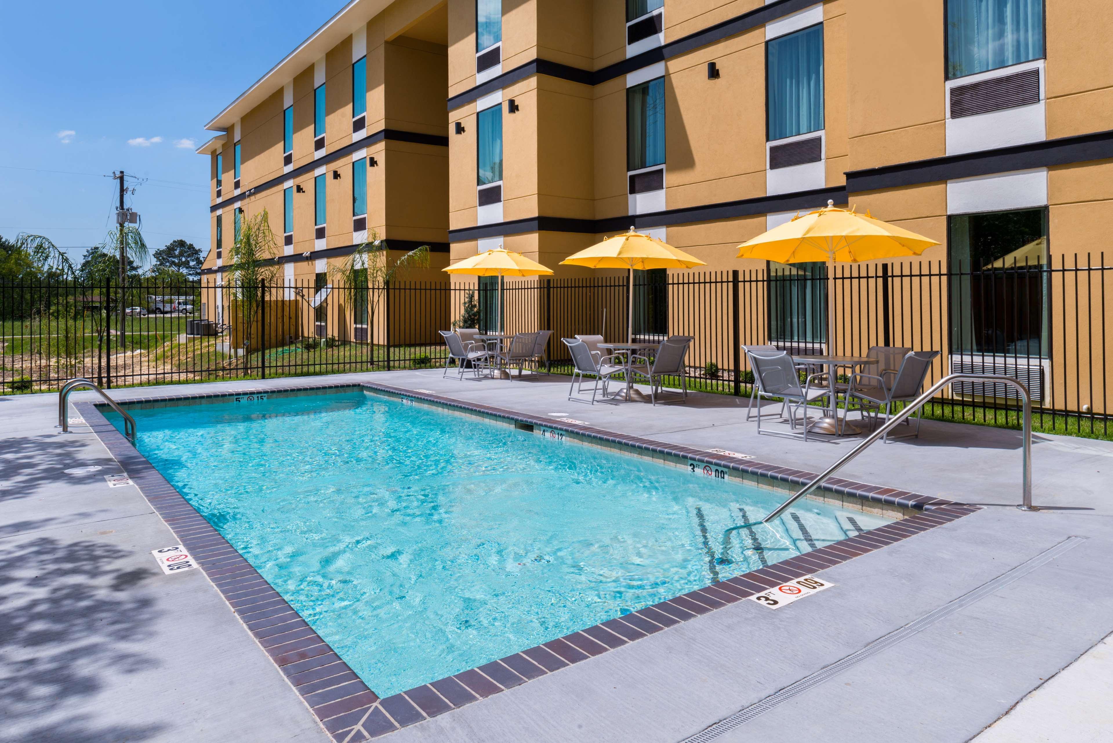 Best Western Plus Regency Park Walker Exterior foto